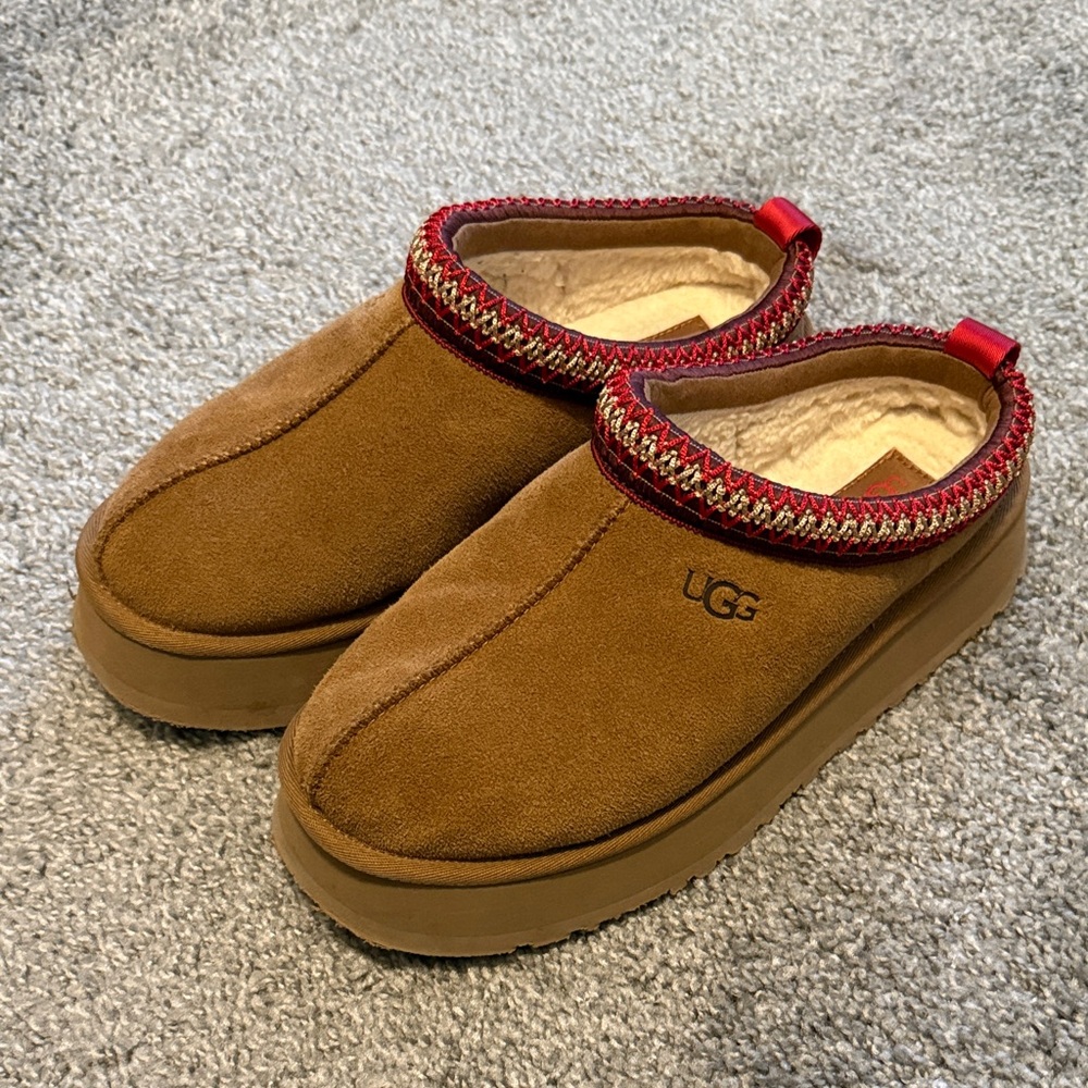 UGG Women’s Tazz Slippers